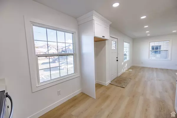 Salt Lake City, UT 84109,2290 E 2700 S