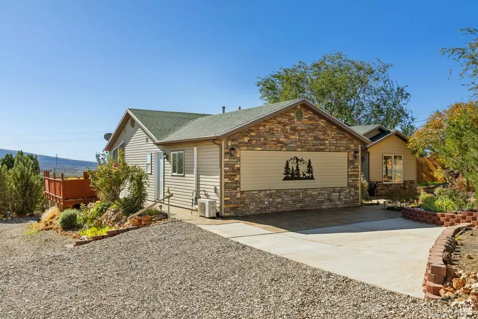 Central, UT 84722,370 E FOOTHILL CIR