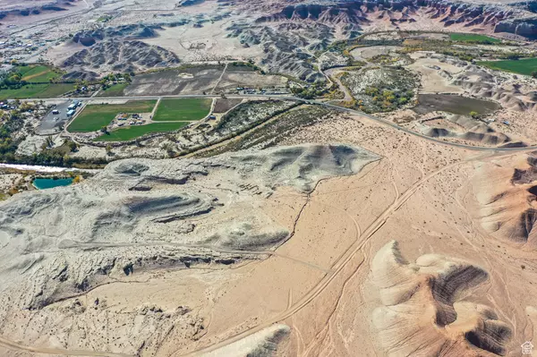 Hanksville, UT 84734