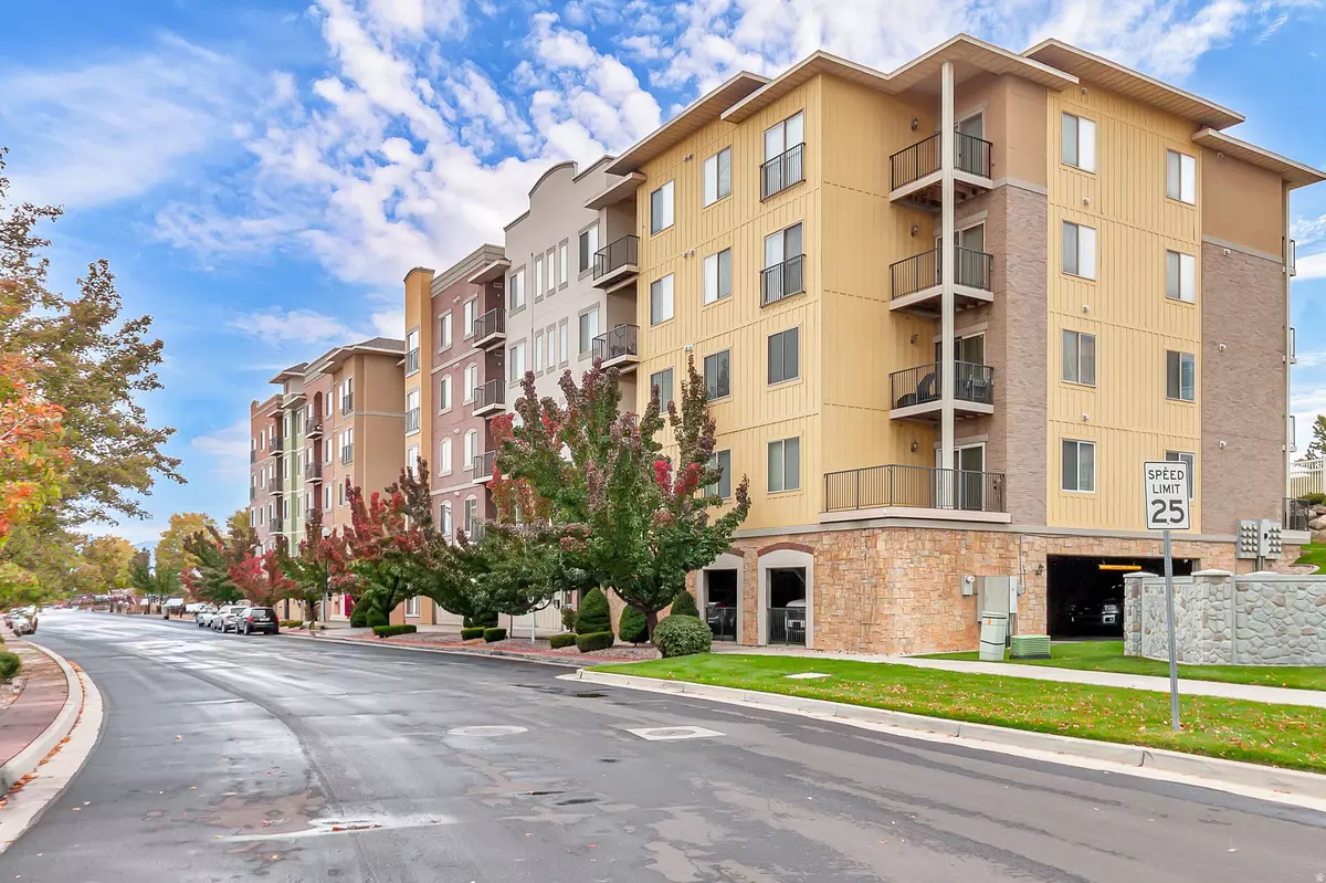 Sandy, UT 84070,165 W ALBION VILLAGE WAY #201