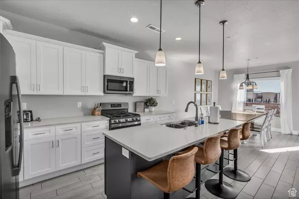 Hurricane, UT 84737,275 N 2020 W