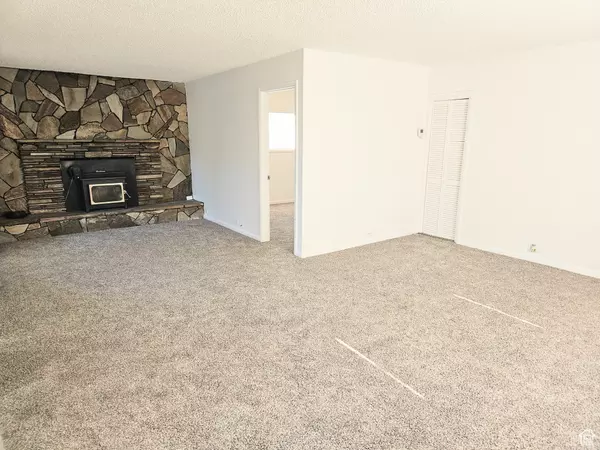 Magna, UT 84044,2755 S 9100 W