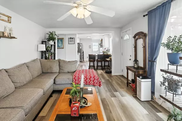 Clearfield, UT 84015,186 SYCAMORE CIR