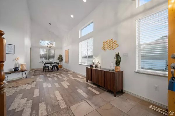 Cottonwood Heights, UT 84121,1952 E MEADOW DOWNS WAY