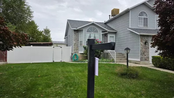 West Valley City, UT 84119,2073 APPLE FARMS RD