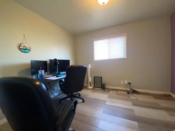 Vernal, UT 84078,235 S 100 E