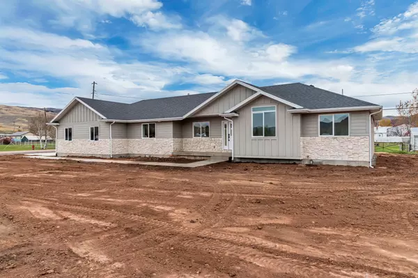 Henefer, UT 84033,125 E CANYON RD