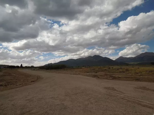 65 S STONE RD S #7, La Sal, UT 84530