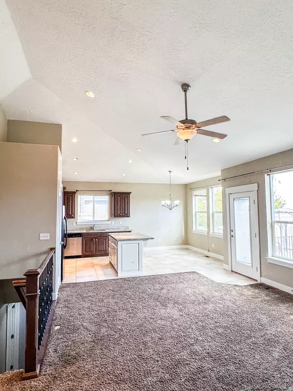 West Valley City, UT 84128,4441 S WYNRIDGE LN