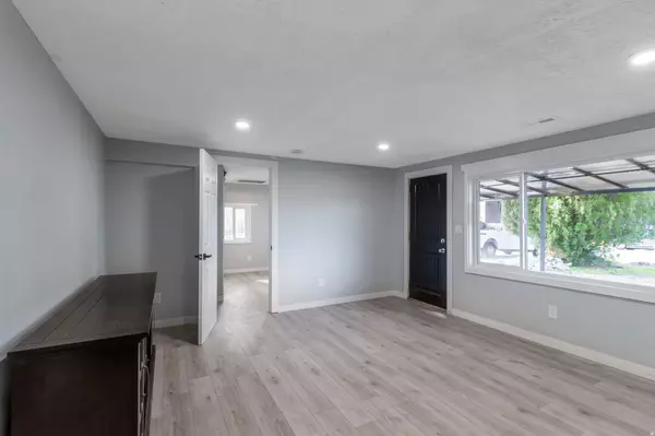 Ogden, UT 84401,2424 S D AVE