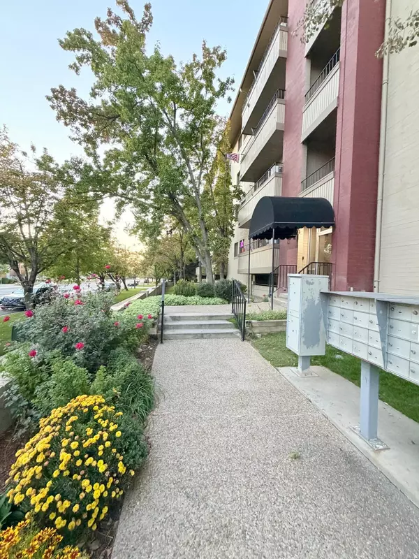 Salt Lake City, UT 84111,339 E 600 S #1308