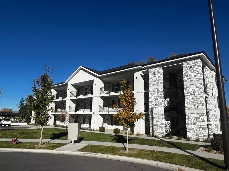 490 S 100 W #F102, Springville, UT 84663