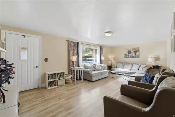 Cedar Fort, UT 84013,74 W 100 S