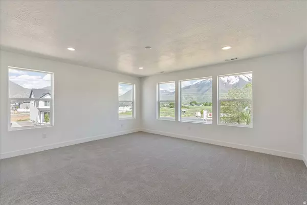 Ogden, UT 84401,1700 S 4335 W #223