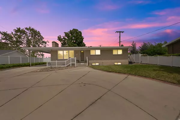 Murray, UT 84121,927 E 5650 S