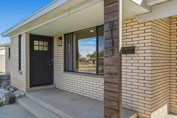 Sandy, UT 84070,8143 S 535 E