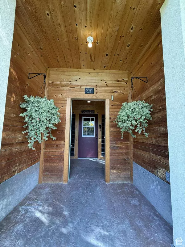 Huntington, UT 84528,790 W 1000 S