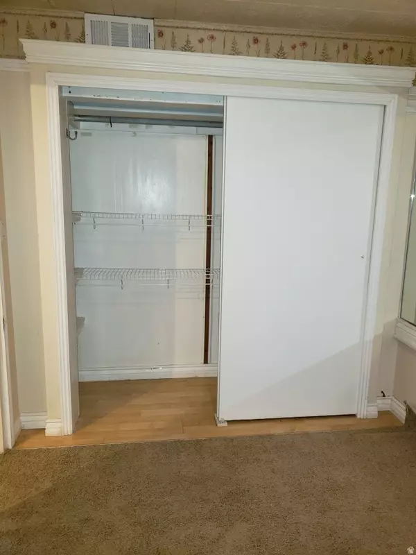 South Ogden, UT 84403,4145 MADISON AVE