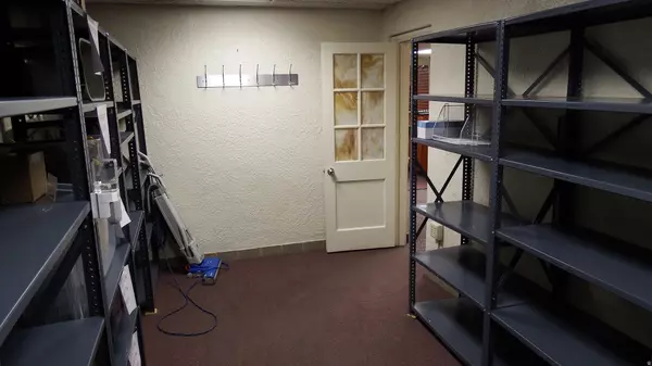 Vernal, UT 84078,613 W 200 S