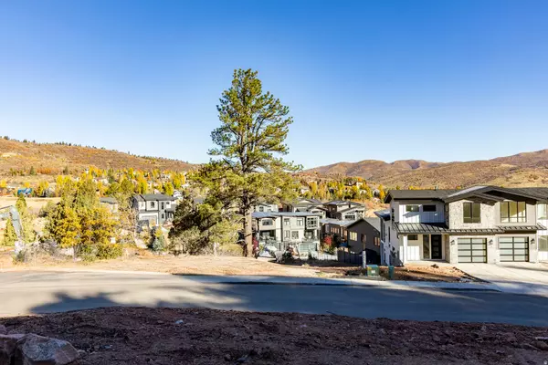 Park City, UT 84098,4069 W CREST CT #306