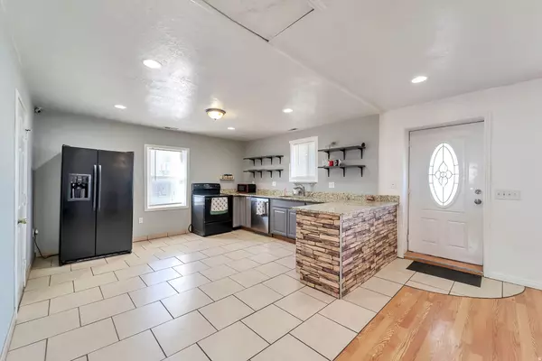 Grantsville, UT 84029,614 HWY 138