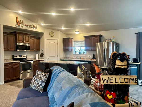 Roosevelt, UT 84066,2822 S 2900 W