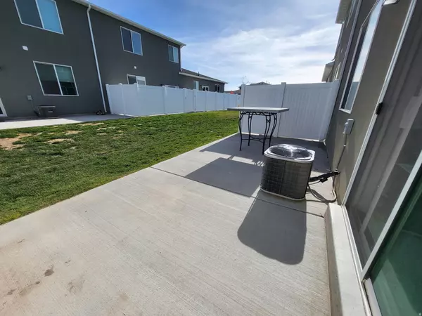 Tremonton, UT 84337,250 W 1200 S #99