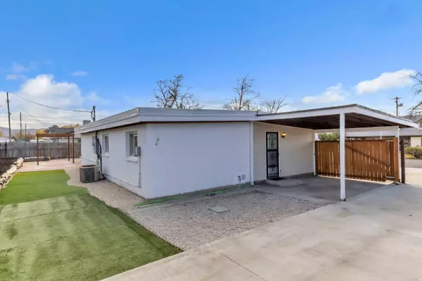 Sandy, UT 84094,10109 S PEONY WAY