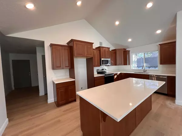 South Jordan, UT 84095,9584 S EMBER GLOW CT #C