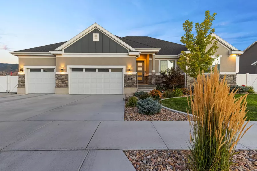 889 W SAGEWOOD DR, Stansbury Park, UT 84074