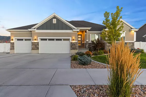 889 W SAGEWOOD DR, Stansbury Park, UT 84074