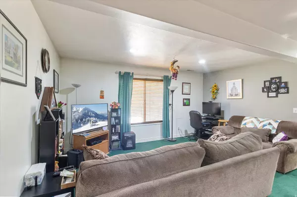 Provo, UT 84601,208 S 1050 W #42