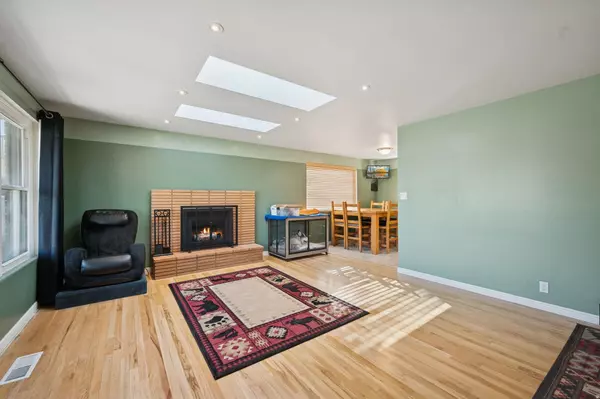 Murray, UT 84107,6460 S BLAINE DR W