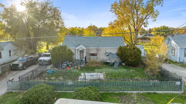 Salt Lake City, UT 84104,1102 S NAVAJO ST W