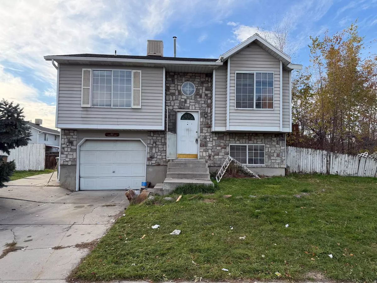 Salt Lake City, UT 84116,917 N DOROTHEA WAY