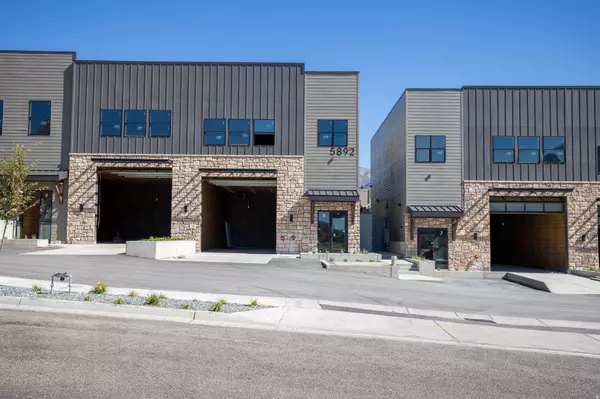 5852 QUEENS GARDEN RD #7, Mountain Green, UT 84050