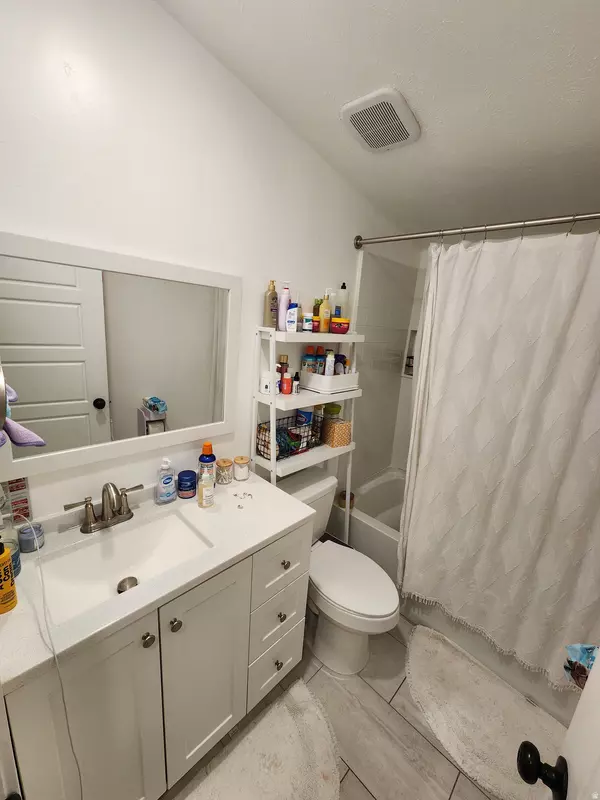 Layton, UT 84041,61 W SUNSET DR N