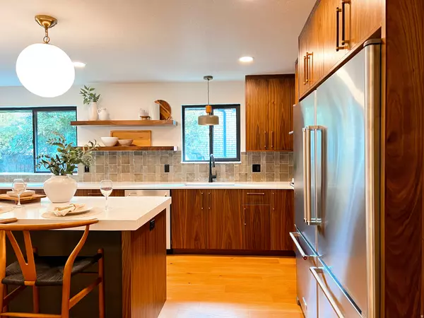 Cottonwood Heights, UT 84121,7565 S 3500 E