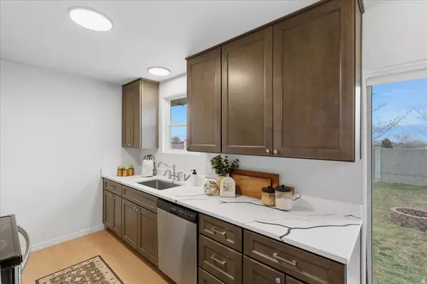 Taylorsville, UT 84118,5623 BRANDY WINE ST