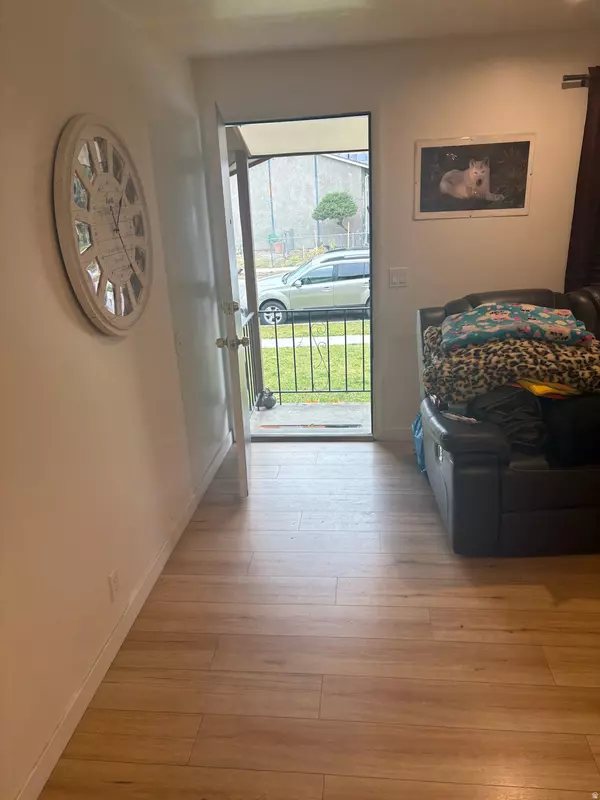 Sandy, UT 84094,1012 E BELL DR