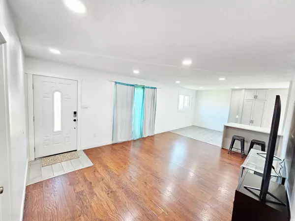 Kearns, UT 84118,5236 S 4520 W