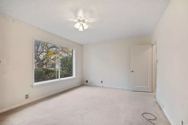 Salt Lake City, UT 84116,980 W ECLIPSE WAY