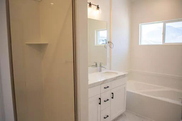 Spanish Fork, UT 84660,1918 E 1350 N