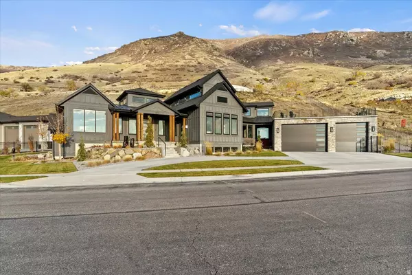 202 N FLAG ROCK DR E, Farmington, UT 84025
