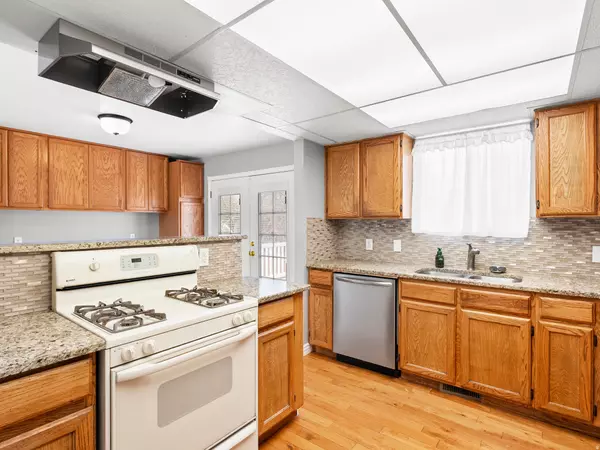 Kearns, UT 84118,5352 W WESTSLOPE DR