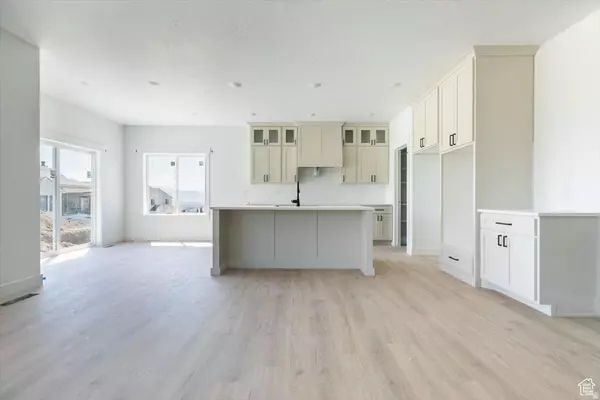 Hyde Park, UT 84318,124 N 1140 E