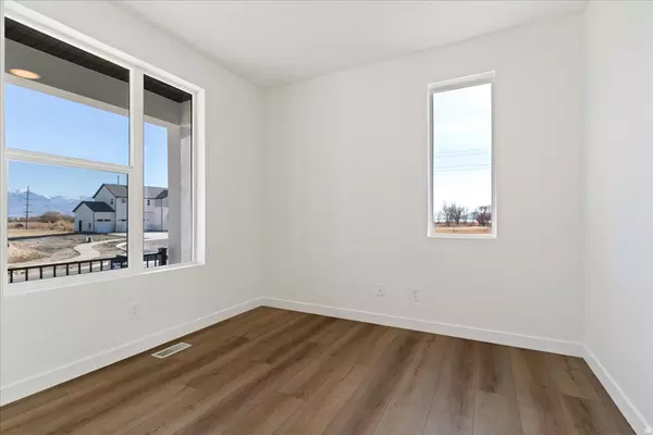 Saratoga Springs, UT 84043,187 N MIA CV W #13