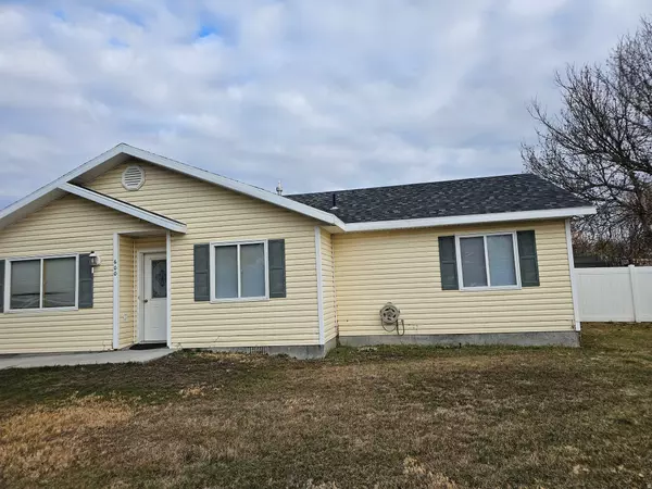 Ferron, UT 84523,600 W CANYON LN