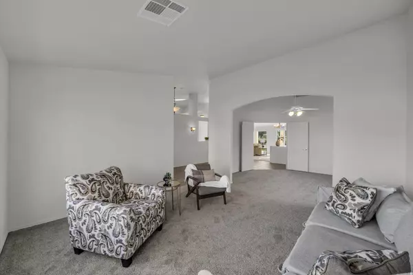 Hurricane, UT 84737,2287 W 1050 N