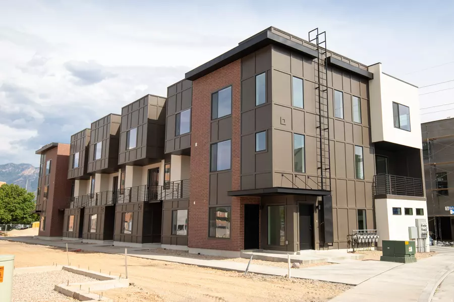 597 E BETSEY COVE CV S #24, Salt Lake City, UT 84107